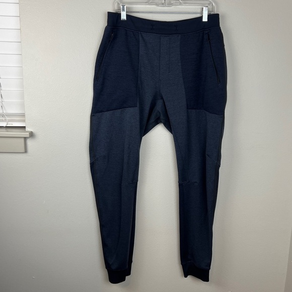 Lululemon Textured Tech Jogger Black Cadet Blue - Picture 2 of 5